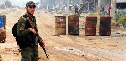 Syřané dobyli několik vesnic, které kontrolovali bojovníci z arabsko-kurdské koalice.