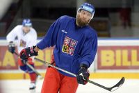 Obránce Adam Polášek na tréninku české hokejové reprezentace.