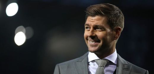 Steven Gerrard byl jmenován trenérem Glasgow Rangers.