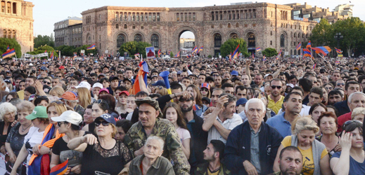 Záběr z demonstrace v Arménii.