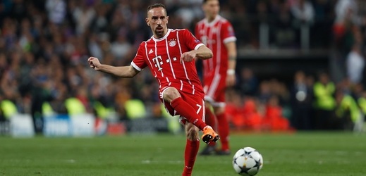 Francouzský záložník Franck Ribéry prodloužil smlouvu s Bayernem Mnichov.