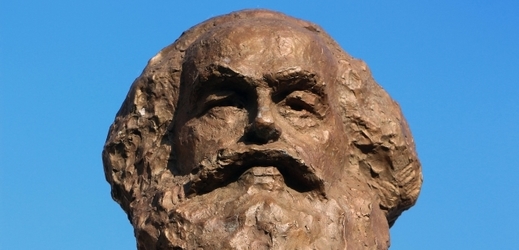 Socha filozofa Karla Marxe (detail).