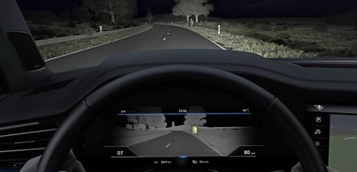 Kamera zaznamená chodce a upozorní řidiče na nebezpečí.