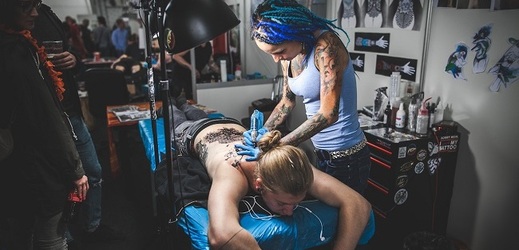Tattoo Convention tradičně nabídne přehlídku nejlepších tetovacích studií z celého světa.