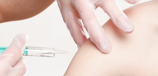 Jedinou účinnou prevencí proti nákaze spalničkami je podle hygieniků očkování, které je v Česku povinné (ilustrační foto).