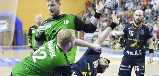 Plzeň snížila ve finálové sérii náskok Karviné.