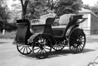 Z původního kočáru se stal automobil - prvním továrně vyráběným autem v českých zemí byl Präsident.