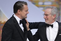 Zleva Leonardo DiCaprio a Steven Spielberg.