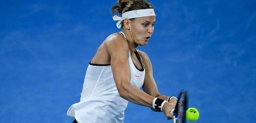 Tenistka Lucie Šafářová se vrátila na kurty vítězně. Na turnaji ve Štrasburku porazila Rusku Marinu Melnikovovou.