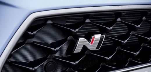 Písmeno N signalizuje sportovní výkony modelu i30. 