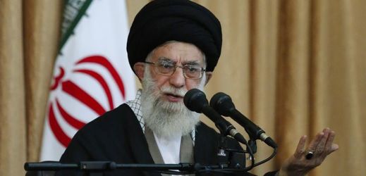 Nejvyšší íránský duchovní vůdce ajatolláh Alí Chameneí.