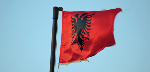 Albánská vlajka.