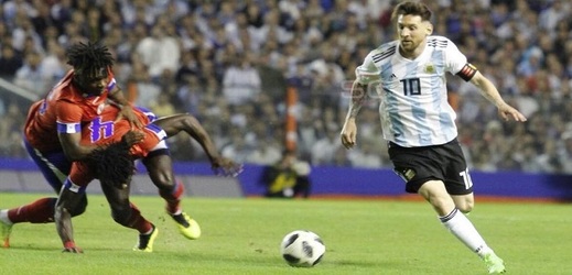 Lionel Messi vstřelil v utkání proti Haiti hattrick a dovedl rodnou Argentinu k jednoznačné výhře.