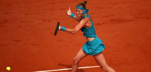 Petra Kvitová hladce postoupila do třetího kola French Open, uspěla také Barbora Strýcová.