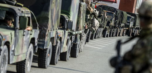 Česko v pátek opustí druhá část amerického vojenského konvoje.