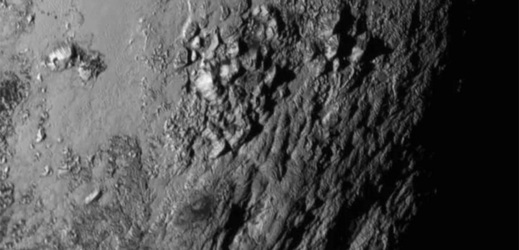 Snímky trpasličí planety Pluto.