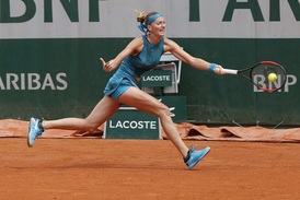 Petra Kvitová nepotvrdila v utkání proti Estonce Kontaveitové roli favoritky a na French Open končí.