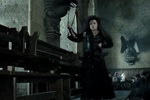 Helena Bonham Carterová jako Bellatrix Lestrangeová v Harrym Potterovi.