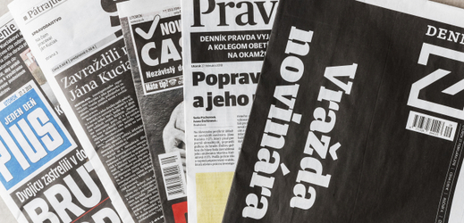 Ilustrační fotografie obálek novin s reakcemi na vraždu novináře Kuciaka. 