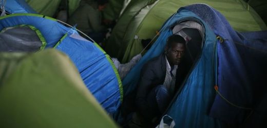 Ať nás před náporem migrantů brání NATO! žádá Itálie
