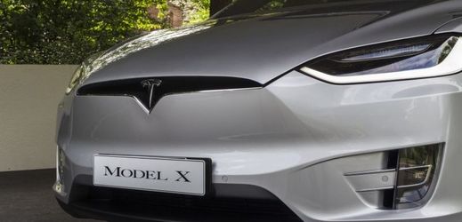 Tesla Model X.