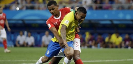 Brazilským fotbalistům se nelíbila některá rozhodnutí sudích.