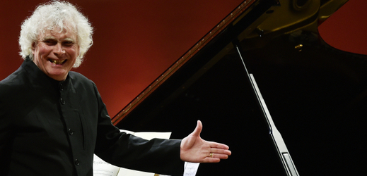 Britský dirigent Simon Rattle.