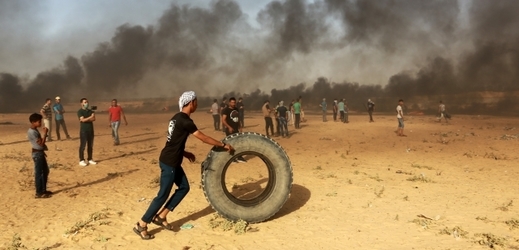 Protesty na hranici Pásma Gazy s Izraelem.