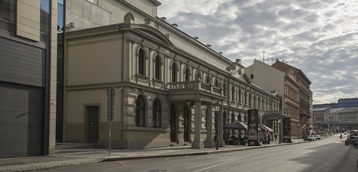 Akce United Islands of Prague se koná v karlínském divadle.