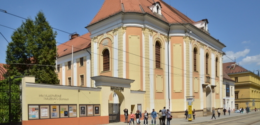 Budova Vlastivědného muzea v Olomouci.
