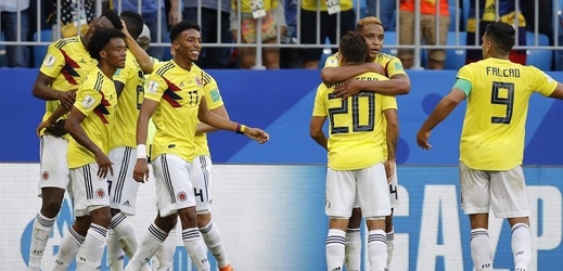 Radost fotbalistů Kolumbie po jediném gólu v zápase.