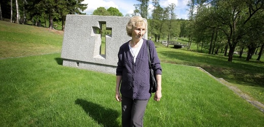 Jarmila Doležalová.