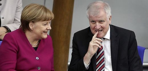 Německá kancléřka Angela Merkelová a předseda bavorské Křesťanskosociální unie.