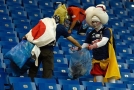 Japonští fanoušci po sobě opět uklidili nepořádek na tribunách. Skvělé gesto předvedli i hráči.