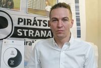 Předseda Pirátů Ivan Bartoš.