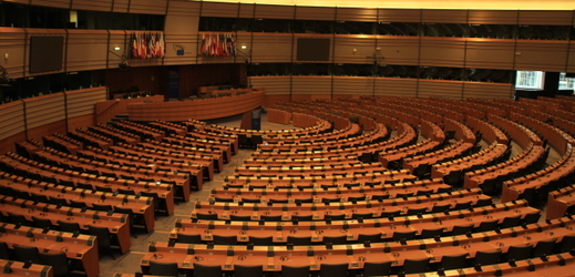 Europoslanci jdou hlasovat o sporné směrnici o copyrightu.