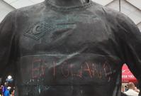 Pomalovaná socha hrdiny Spartaku Fjodora Čerenkova.