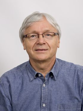 Organizátor profesor Vladimír Teplan.