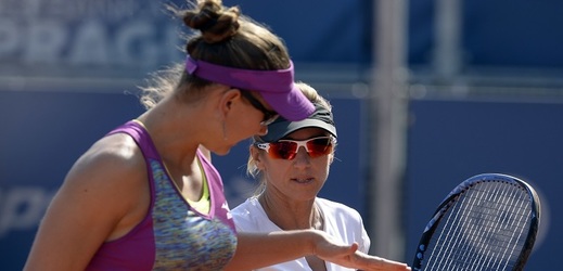 Květa Peschkeová a Američanka Nicole Melicharová postoupily do semifinále Wimbledonu.