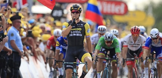 Závěr sedmé etapy letošního ročníku Tour de France.