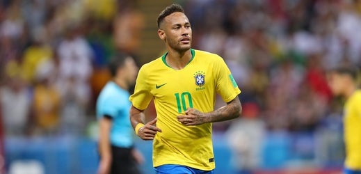 Neymar bojoval na MS v dresu Brazílie.
