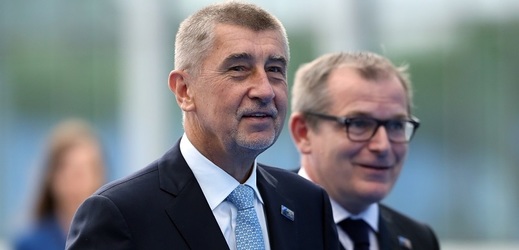 Premiér Andrej Babiš (vlevo).