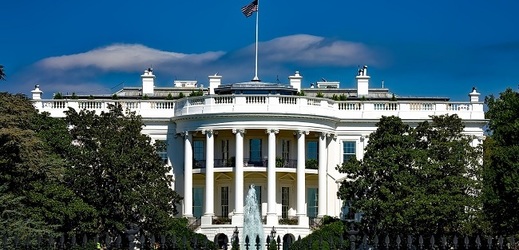 Bílý dům je oficiálním sídlem a pracovištěm prezidenta Spojených států amerických.