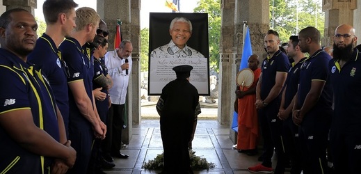 Sté výročí narozenin Nelsona Mandely si připomínají v Jihoafrické republice.
