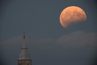 Poslední červencový pátek bude v České republice k vidění úplné zatmění Měsíce.