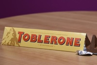 Oblíbená čokoládová tyčinka Toblerone.