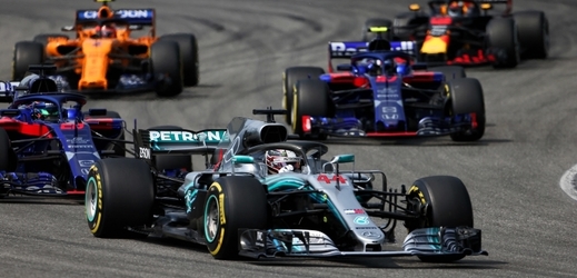 Lewis Hamilton startoval ze 14. místa, přesto vyhrál.
