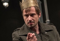 Jaroslav Plesl v roli Hamleta.