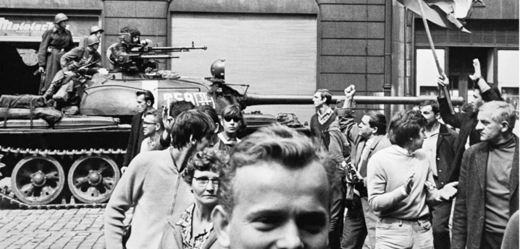 Američan Paul Goldsmith nafotil Prahu v srpnu 1968.