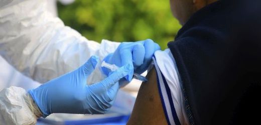 Experimentální léčba eboly v Kongu.